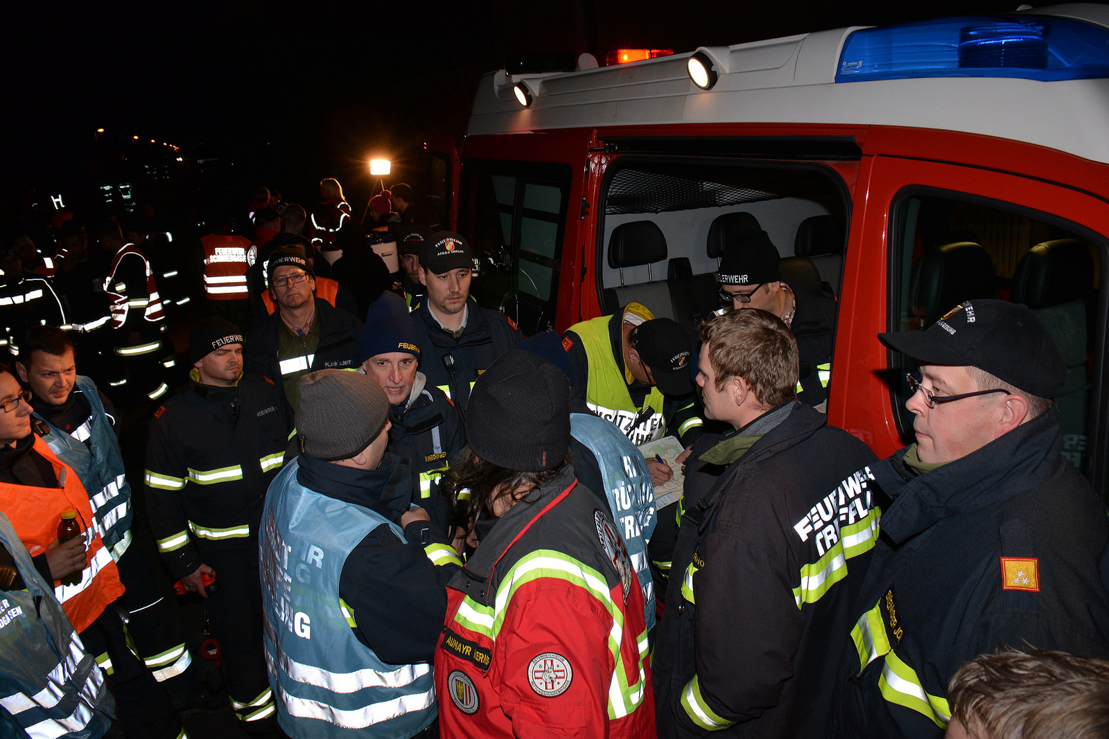 24.12.2014 - Suchgroßeinsatz in Schweinbach - 157 Kräfte im Einsatz