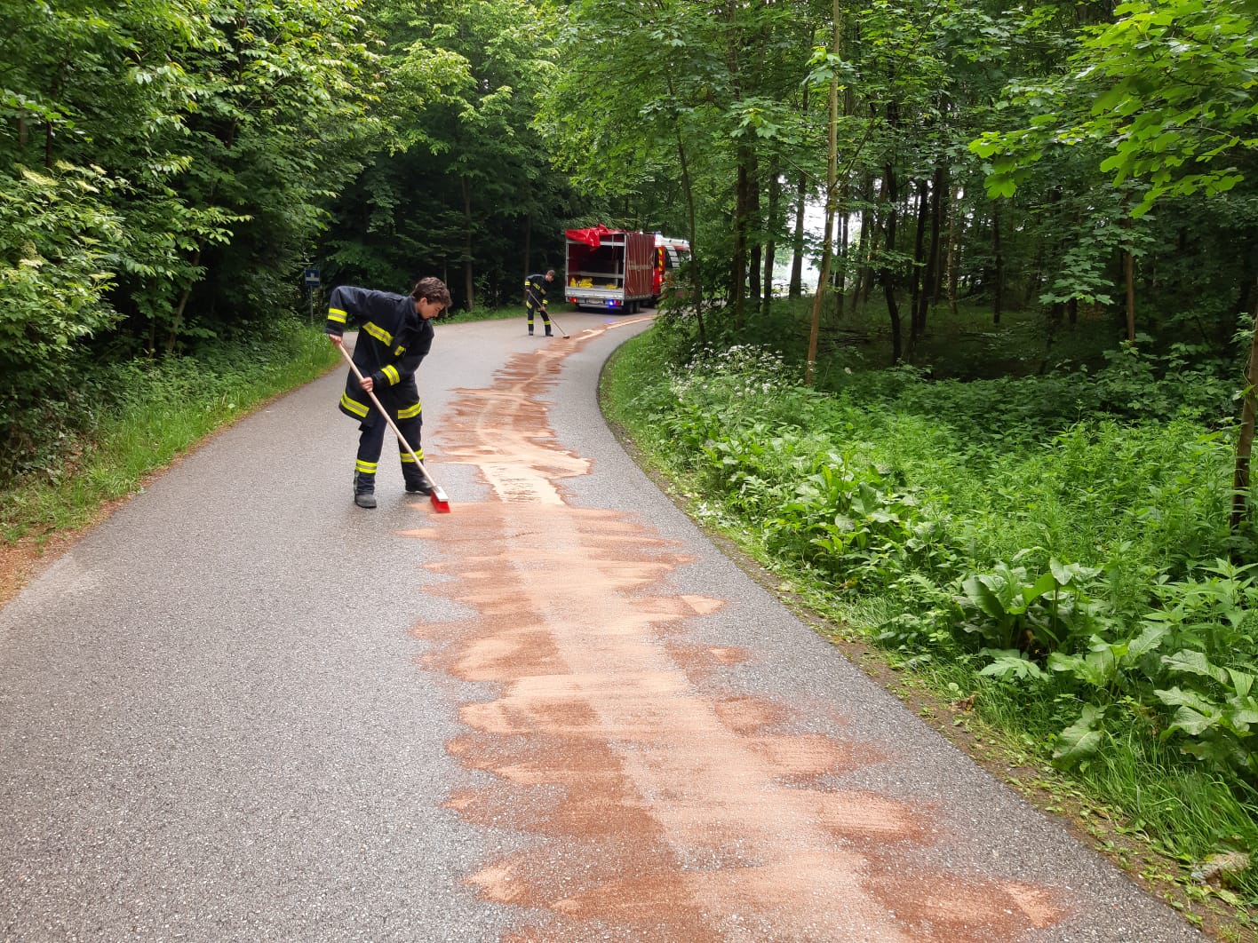 29.05.2020 - EINSATZ: Ölspur von Tumbach bis Gratz