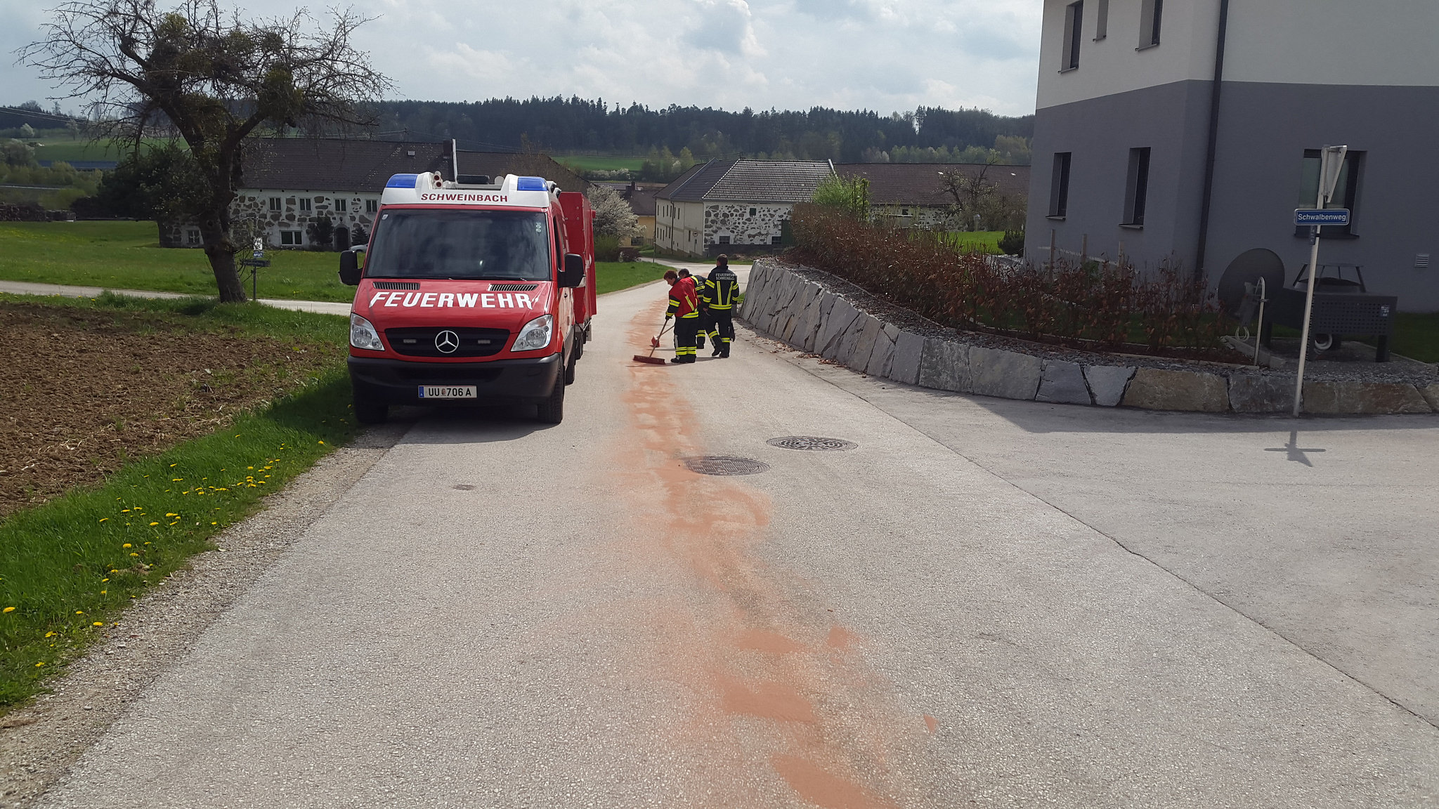 13.04.2017 - EINSATZ: Ölspur in Engerwitzdorf