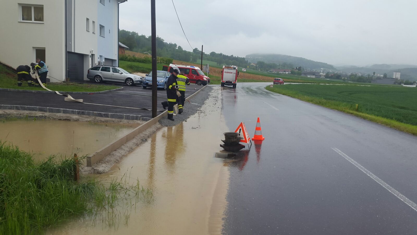 13.05.2016 - EINSATZ: Lokale Überflutungen durch Starkregen