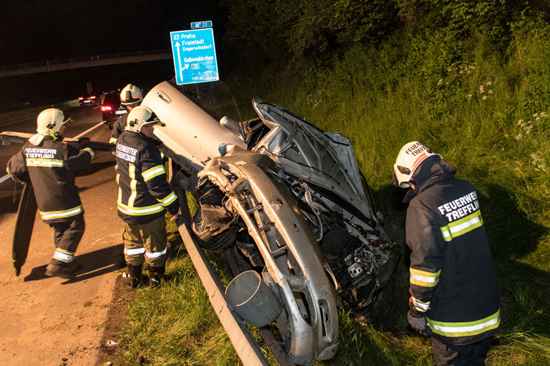 21.05.2016 - EINSATZ: Reh verursachte schweren Verkehrsunfall auf der A7