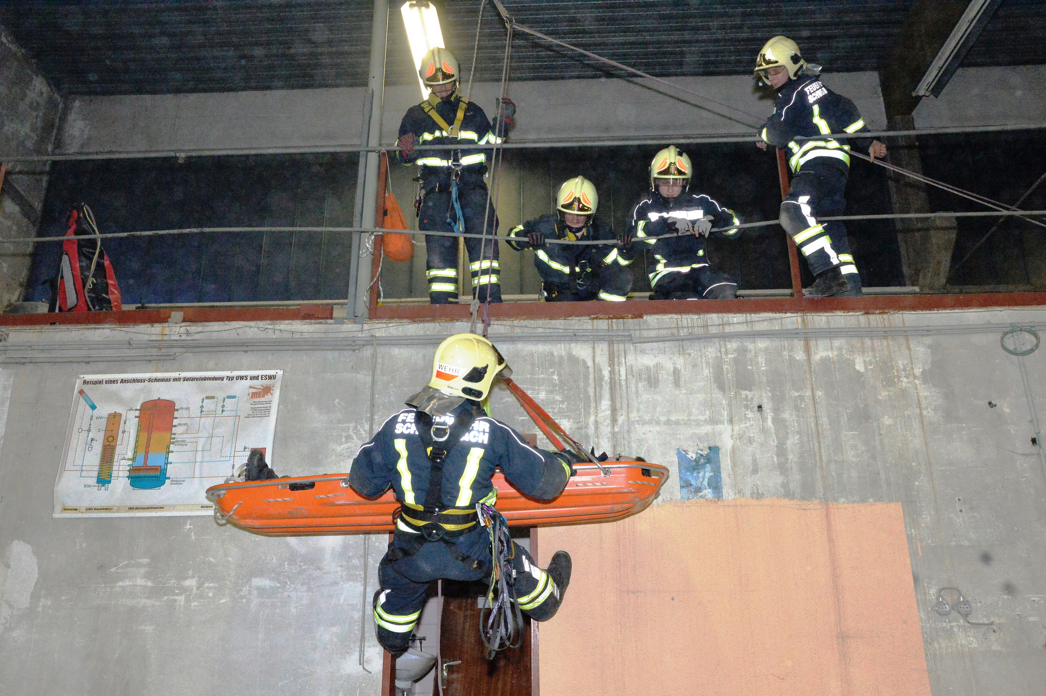 4.2.2015 - Höhensicherungsübung im MEA Gebäude